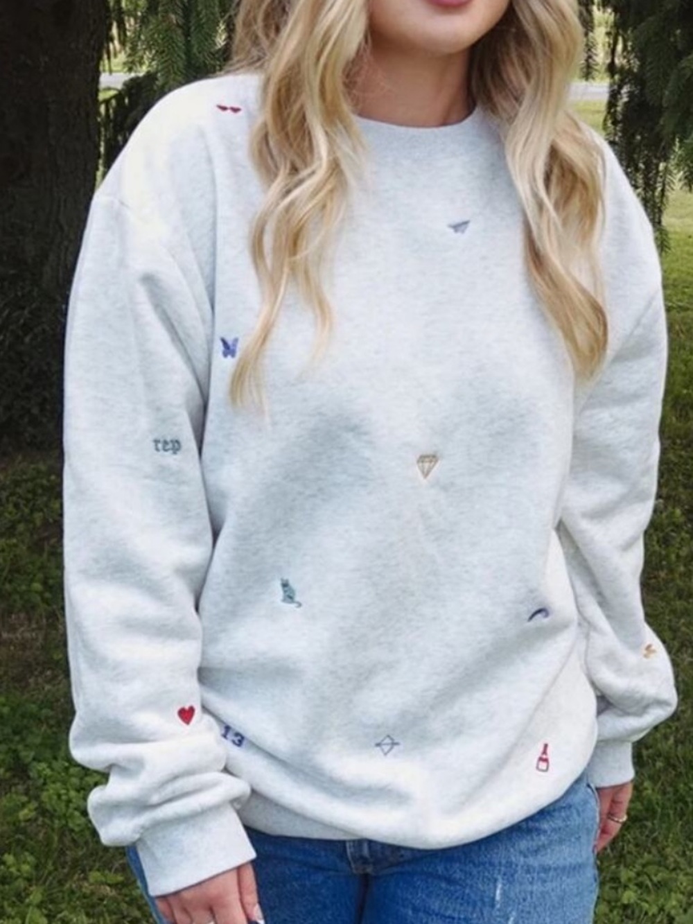 Mojo Provo Taylor Swift Charms sweatshirt large